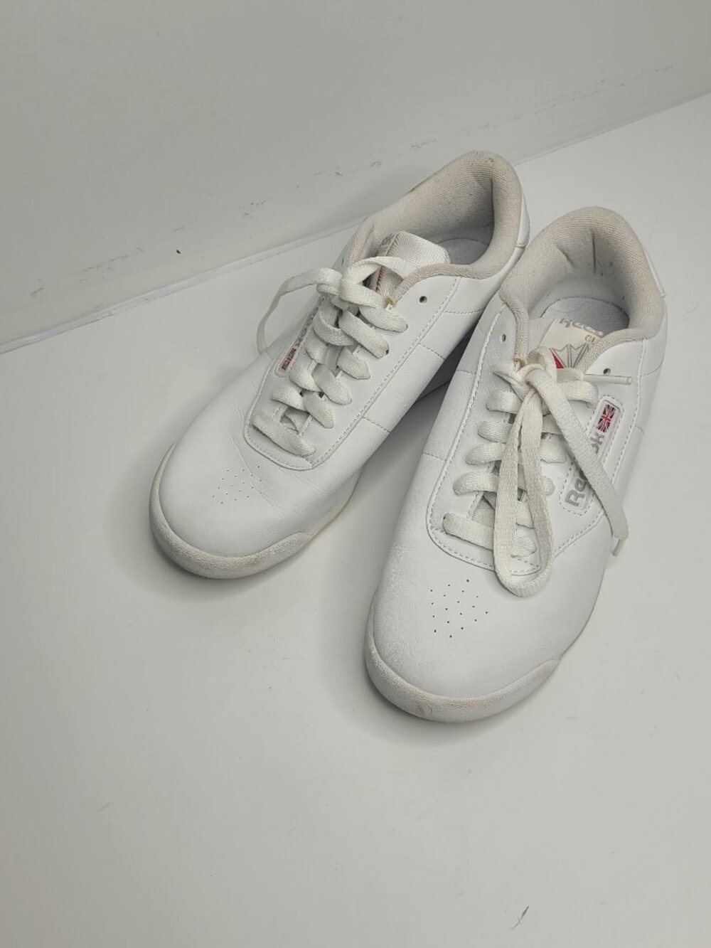 Reebok Womens Princess Walking Shoes white lace up comfortable size 7